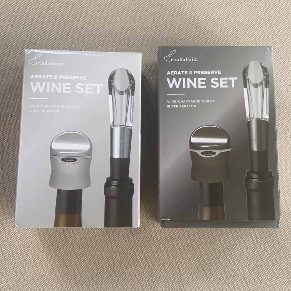 Rabbit Aerate & Preserve Wine Set ( set of 2)